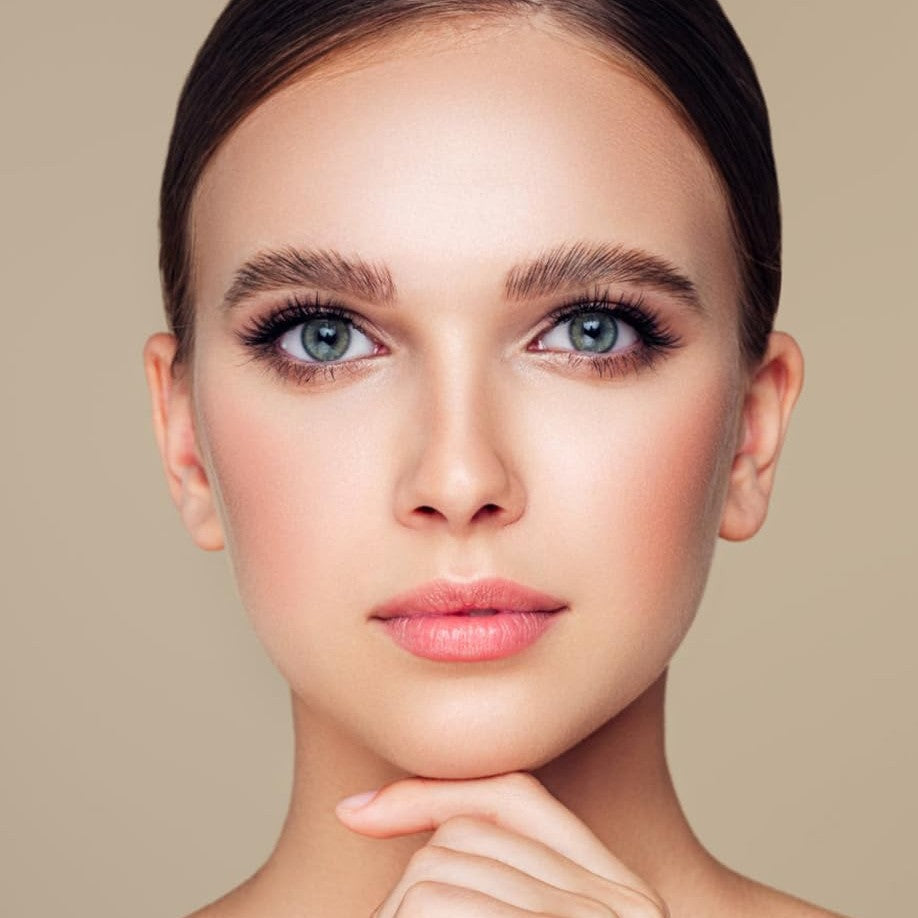 REVOLUTION White Base Matte Pressed Powder