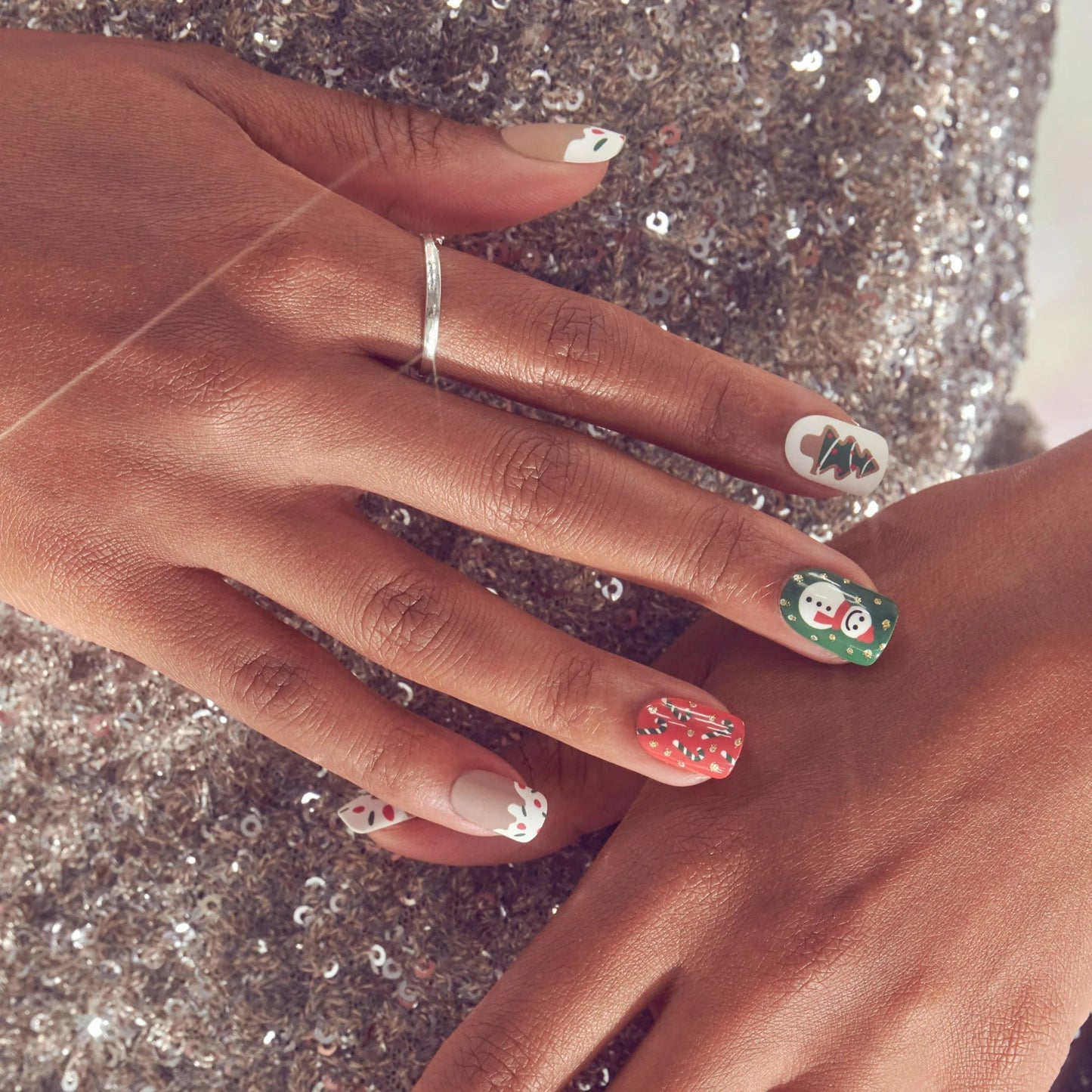 KISS Voguish Fantasy Press On Nails