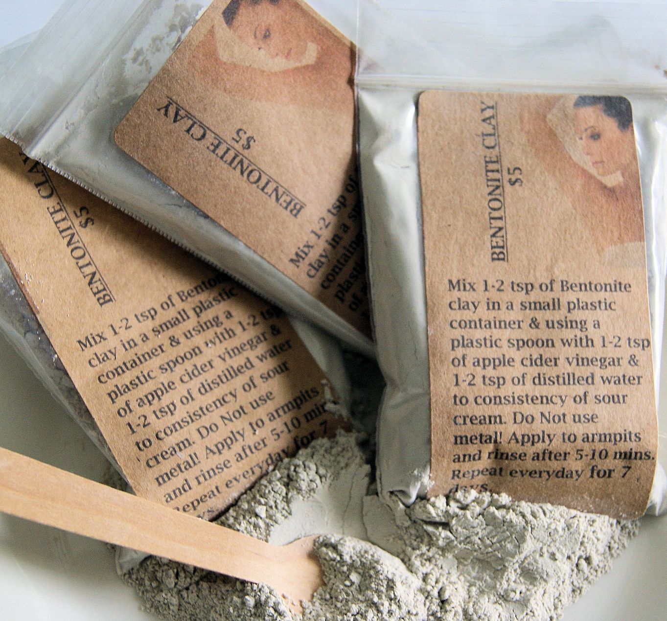Bentonite Clay Mask- Food Grade & Organic for Detoxing Arm Pits